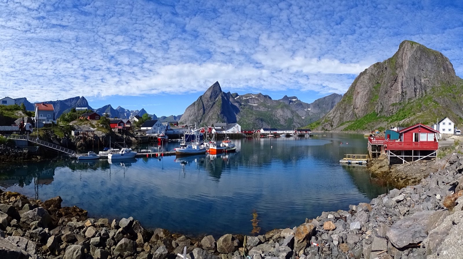 The coast and red cabins at Hamnøy, Norway